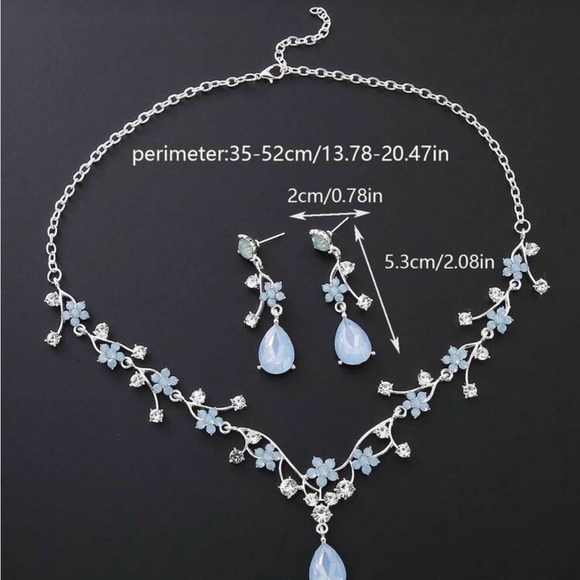 Elegant Blue Floral Teardrop Necklace & Earring Set - Picture 3 of 5